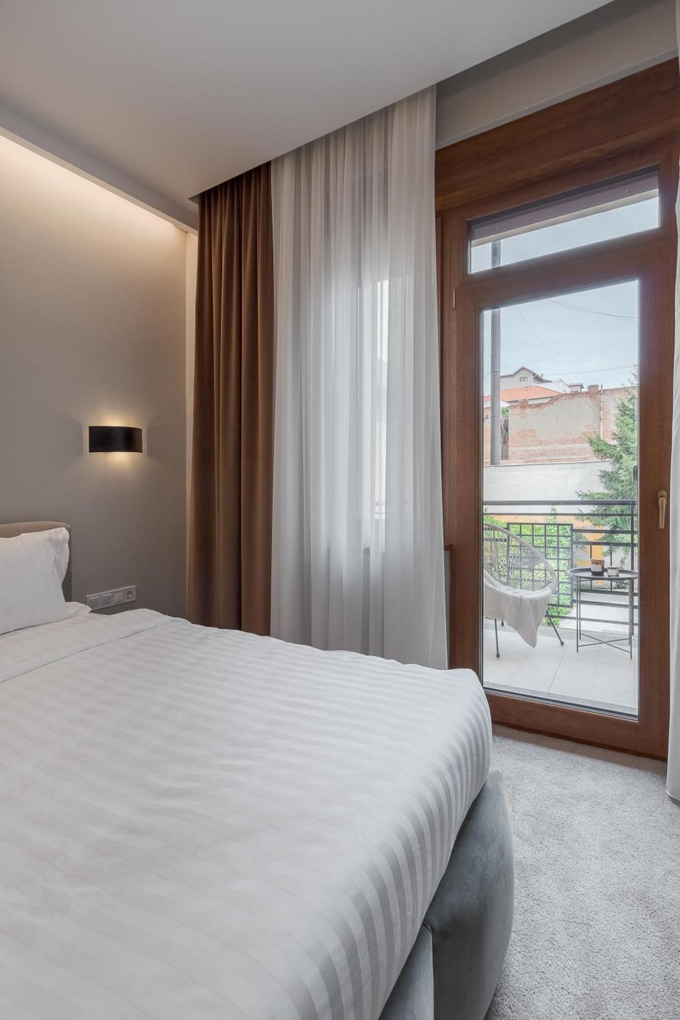 Oasis Rooms Oradea Exterior foto